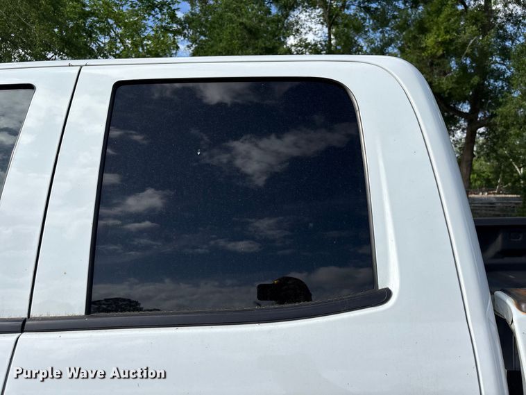 image for item EU0521 2019 Chevrolet Silverado 1500 Ext. Cab pickup truck