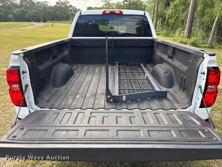 image for item EU0521 2019 Chevrolet Silverado 1500 Ext. Cab pickup truck