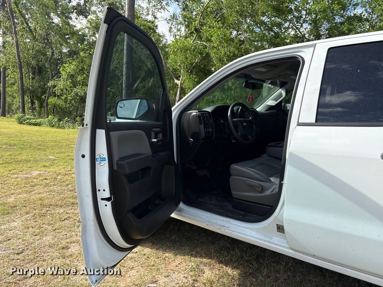 image for item EU0521 2019 Chevrolet Silverado 1500 Ext. Cab pickup truck