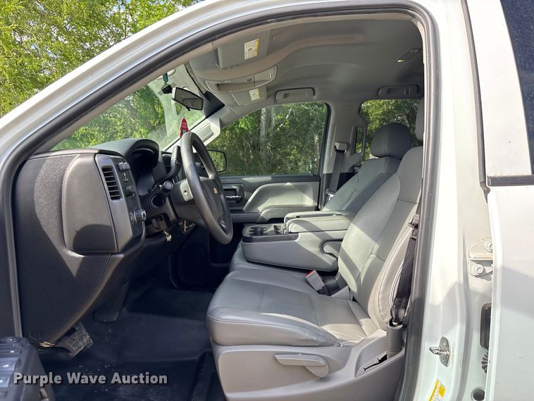 image for item EU0521 2019 Chevrolet Silverado 1500 Ext. Cab pickup truck