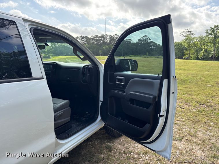 image for item EU0521 2019 Chevrolet Silverado 1500 Ext. Cab pickup truck