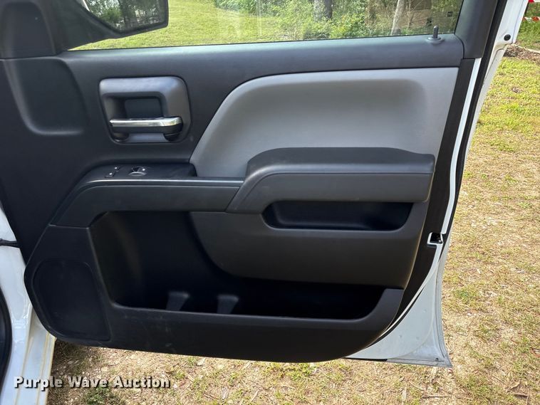 image for item EU0521 2019 Chevrolet Silverado 1500 Ext. Cab pickup truck