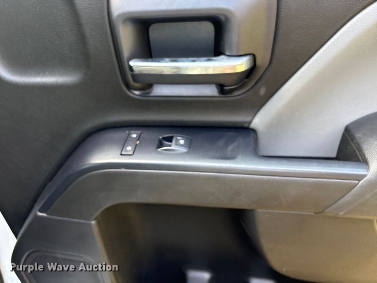 image for item EU0521 2019 Chevrolet Silverado 1500 Ext. Cab pickup truck