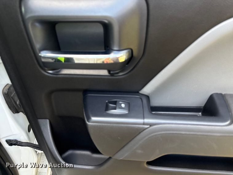 image for item EU0521 2019 Chevrolet Silverado 1500 Ext. Cab pickup truck