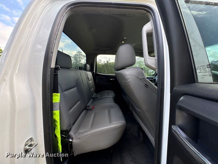 image for item EU0521 2019 Chevrolet Silverado 1500 Ext. Cab pickup truck