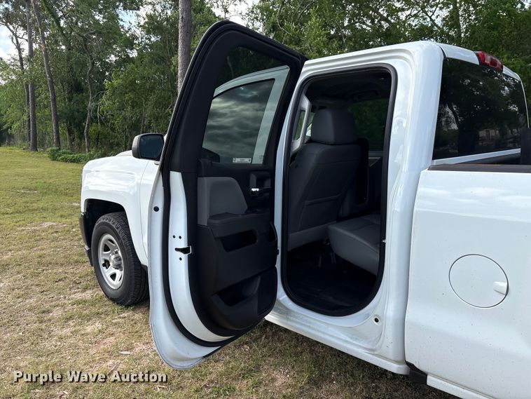 image for item EU0521 2019 Chevrolet Silverado 1500 Ext. Cab pickup truck