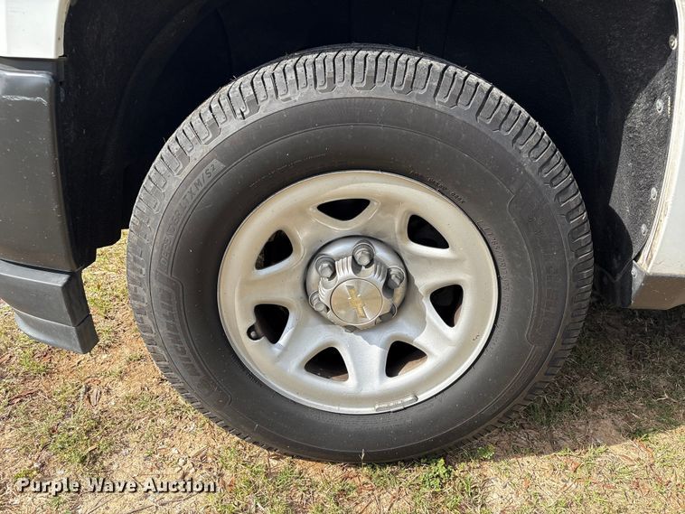 image for item EU0521 2019 Chevrolet Silverado 1500 Ext. Cab pickup truck