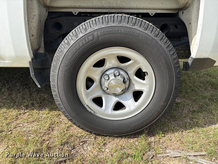 image for item EU0521 2019 Chevrolet Silverado 1500 Ext. Cab pickup truck