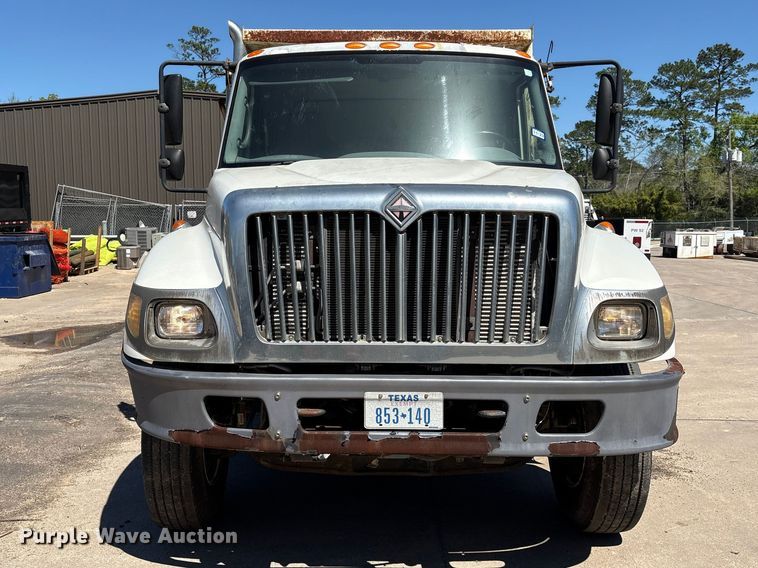 image for item EU7440 2003 International 7400 