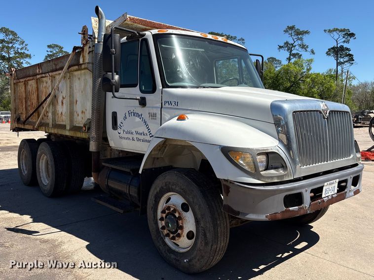 image for item EU7440 2003 International 7400 