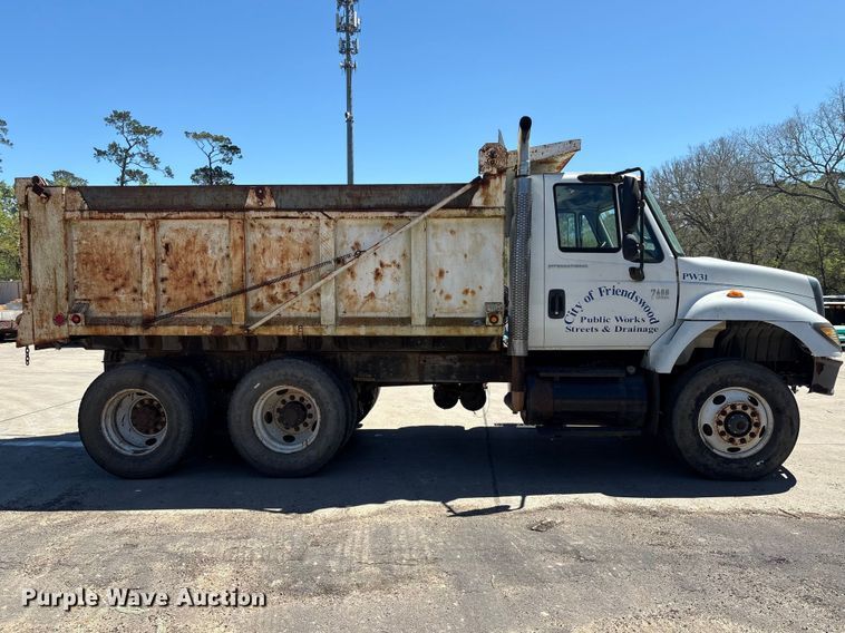 image for item EU7440 2003 International 7400 