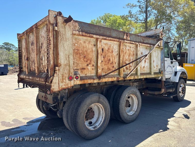 image for item EU7440 2003 International 7400 