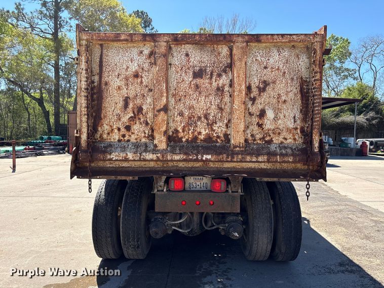 image for item EU7440 2003 International 7400 