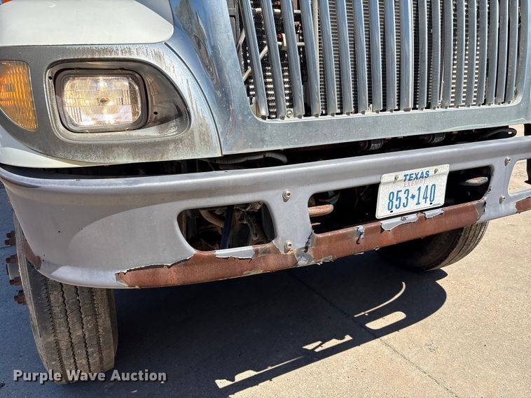 image for item EU7440 2003 International 7400 