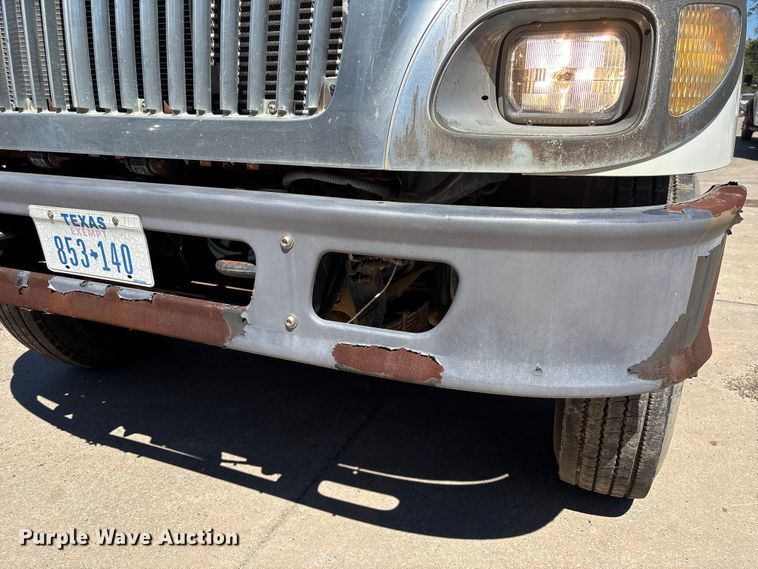 image for item EU7440 2003 International 7400 