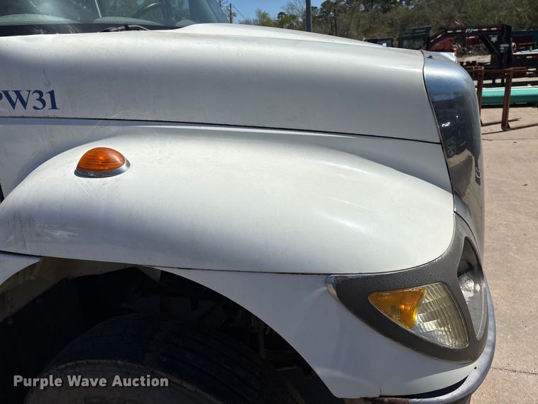 image for item EU7440 2003 International 7400 