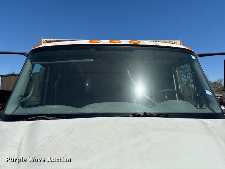 image for item EU7440 2003 International 7400 