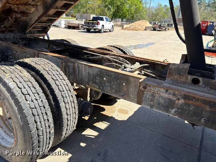 image for item EU7440 2003 International 7400 