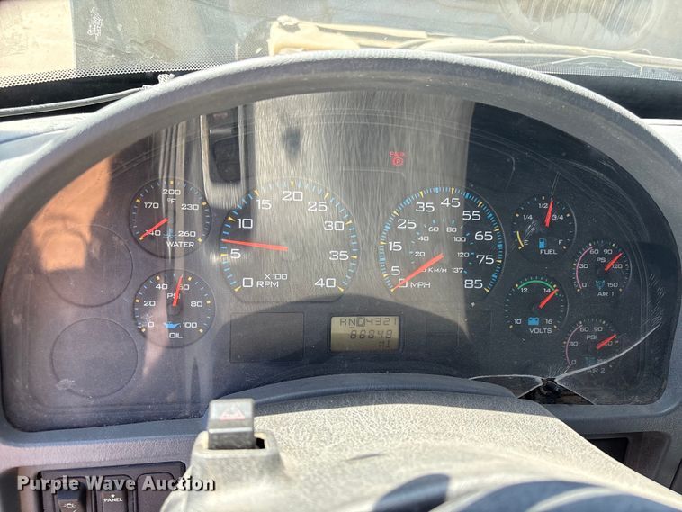 image for item EU7440 2003 International 7400 