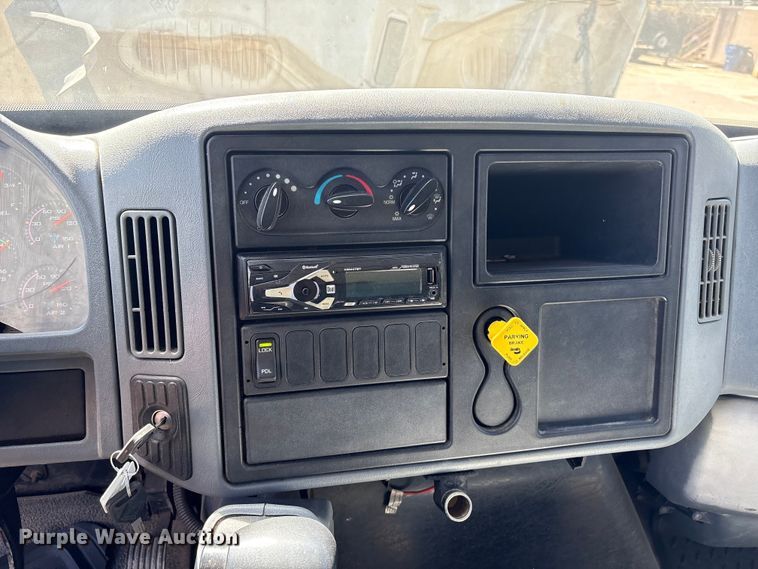 image for item EU7440 2003 International 7400 