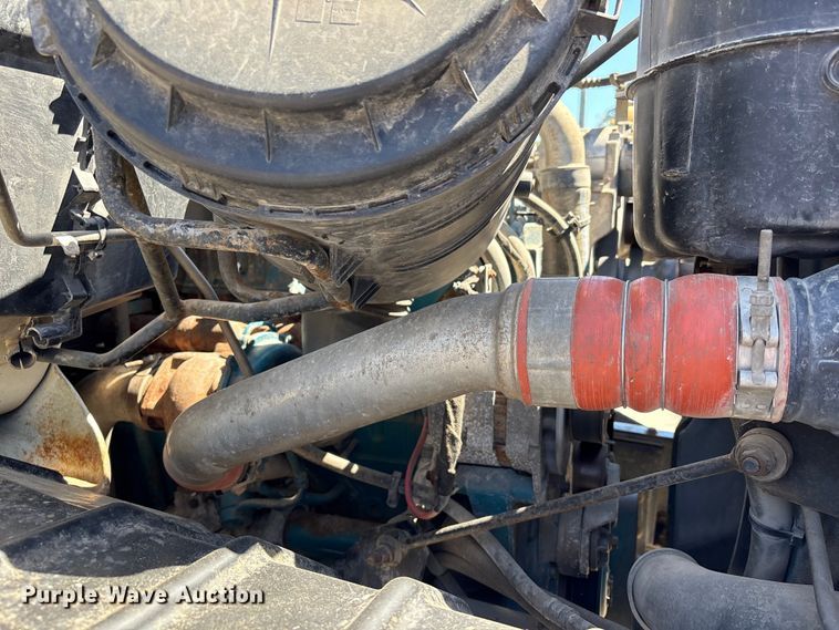 image for item EU7440 2003 International 7400 