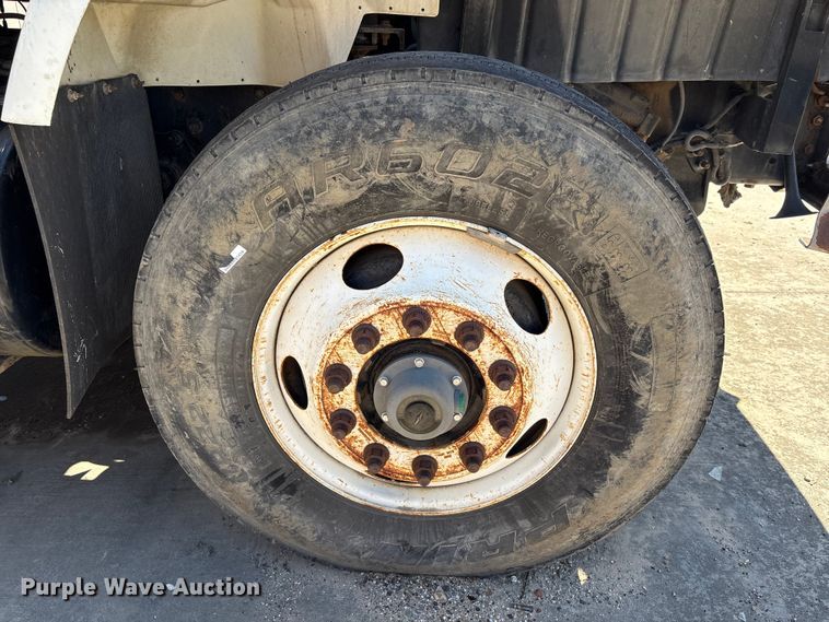 image for item EU7440 2003 International 7400 