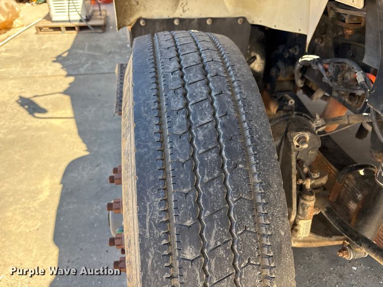 image for item EU7440 2003 International 7400 