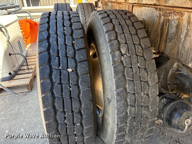 image for item EU7440 2003 International 7400 