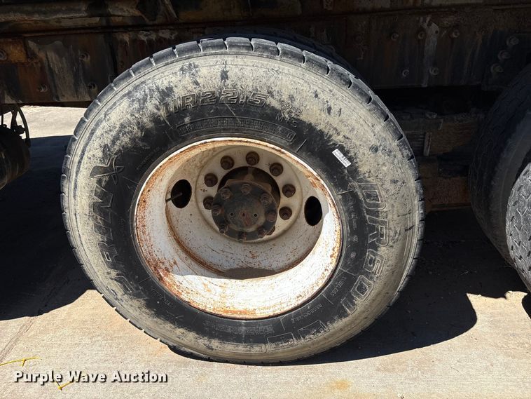 image for item EU7440 2003 International 7400 