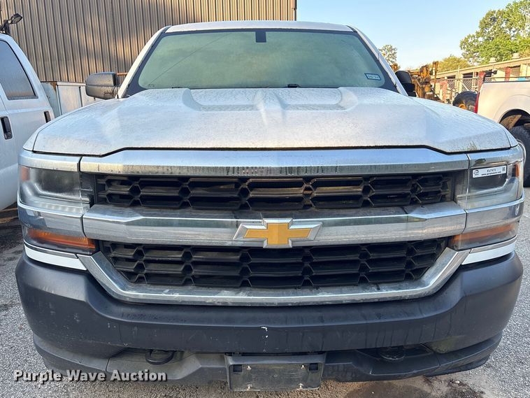 image for item EU7473 2018 Chevrolet Silverado 1500 Ext. Cab pickup truck