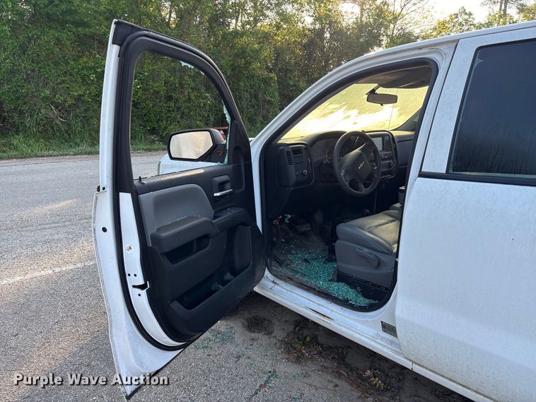 image for item EU7473 2018 Chevrolet Silverado 1500 Ext. Cab pickup truck