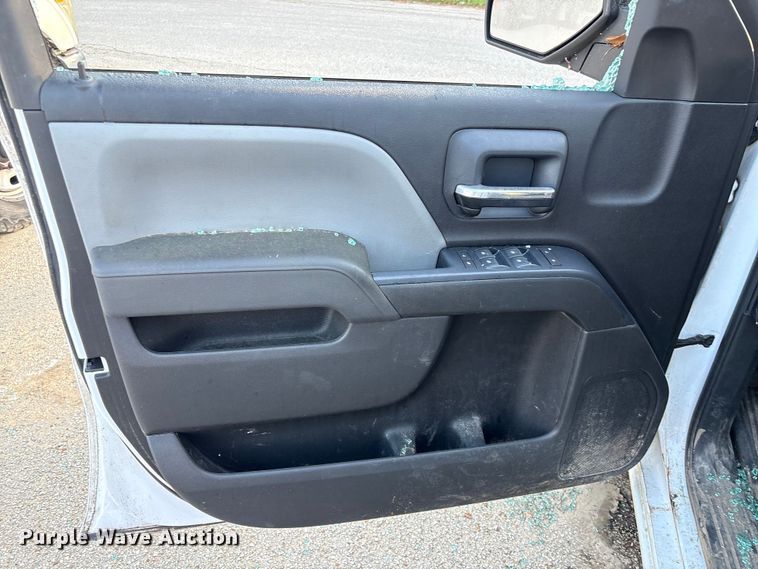 image for item EU7473 2018 Chevrolet Silverado 1500 Ext. Cab pickup truck