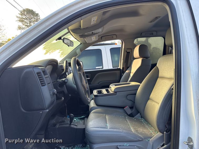 image for item EU7473 2018 Chevrolet Silverado 1500 Ext. Cab pickup truck