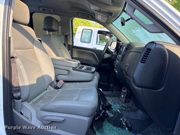 image for item EU7473 2018 Chevrolet Silverado 1500 Ext. Cab pickup truck