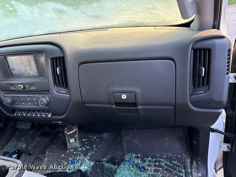 image for item EU7473 2018 Chevrolet Silverado 1500 Ext. Cab pickup truck