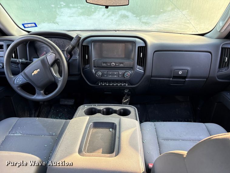 image for item EU7473 2018 Chevrolet Silverado 1500 Ext. Cab pickup truck