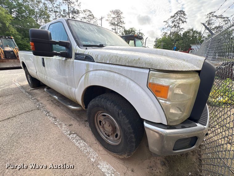 image for item EU7475 2013 Ford F250 Super Duty Ext. Cab pickup truck