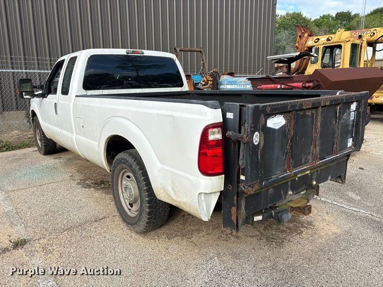 image for item EU7475 2013 Ford F250 Super Duty Ext. Cab pickup truck