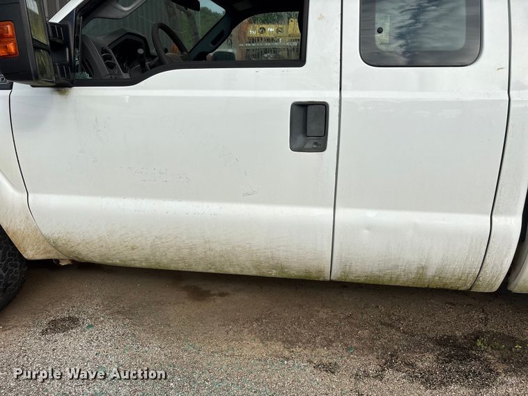 image for item EU7475 2013 Ford F250 Super Duty Ext. Cab pickup truck