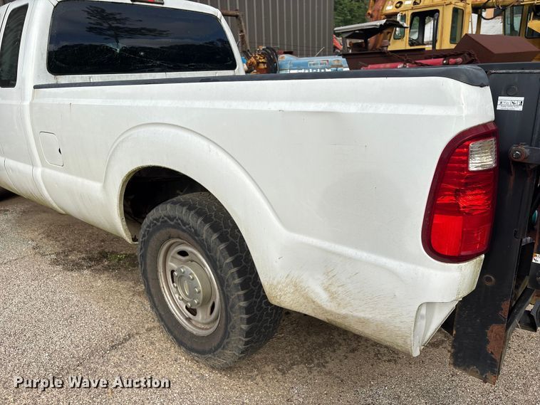 image for item EU7475 2013 Ford F250 Super Duty Ext. Cab pickup truck