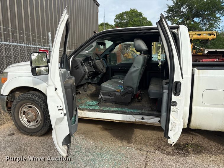 image for item EU7475 2013 Ford F250 Super Duty Ext. Cab pickup truck