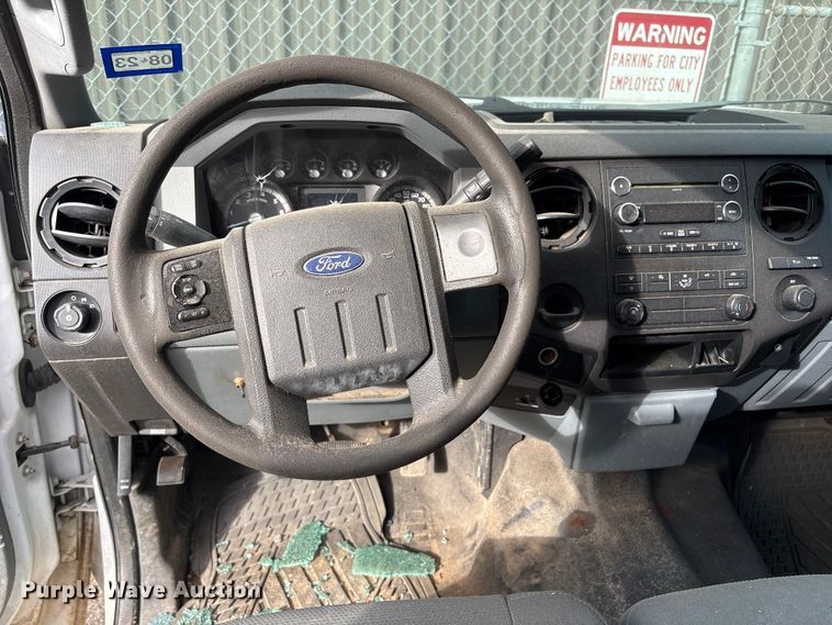 image for item EU7475 2013 Ford F250 Super Duty Ext. Cab pickup truck