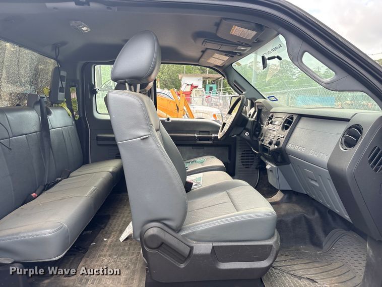 image for item EU7475 2013 Ford F250 Super Duty Ext. Cab pickup truck