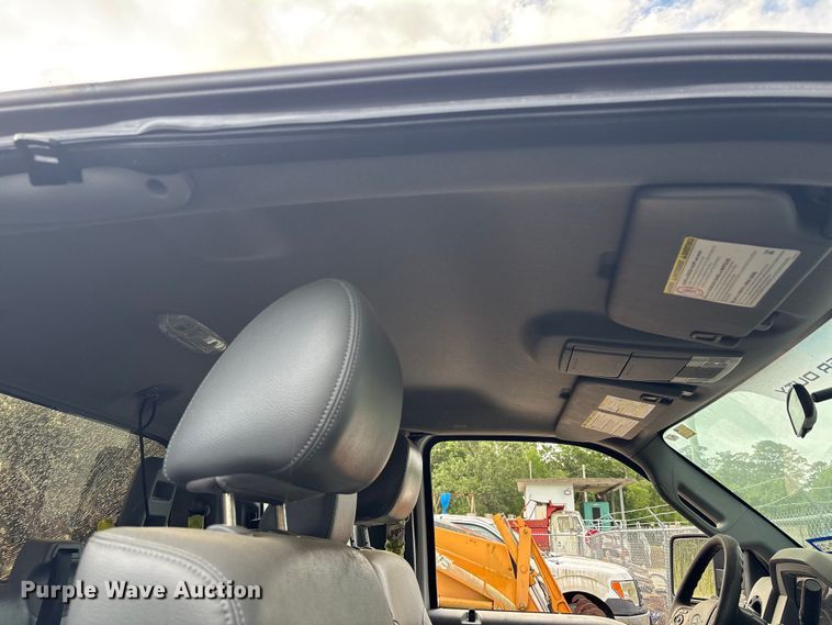 image for item EU7475 2013 Ford F250 Super Duty Ext. Cab pickup truck