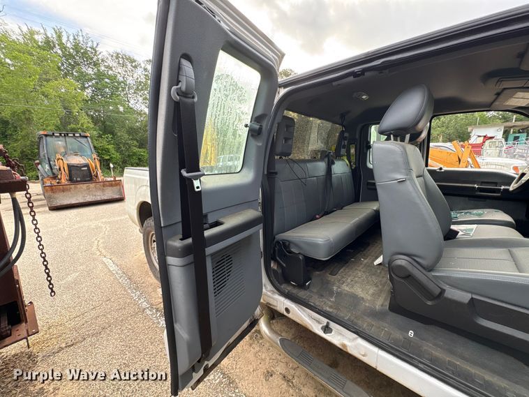 image for item EU7475 2013 Ford F250 Super Duty Ext. Cab pickup truck