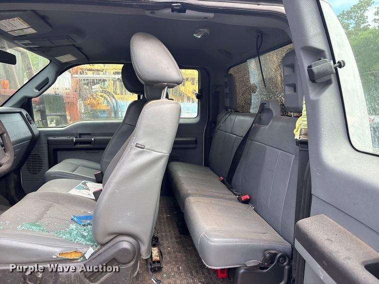 image for item EU7475 2013 Ford F250 Super Duty Ext. Cab pickup truck