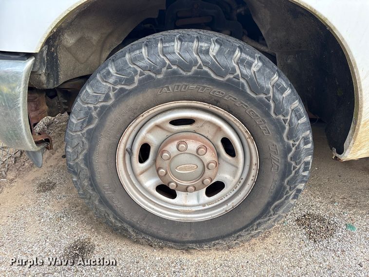 image for item EU7475 2013 Ford F250 Super Duty Ext. Cab pickup truck