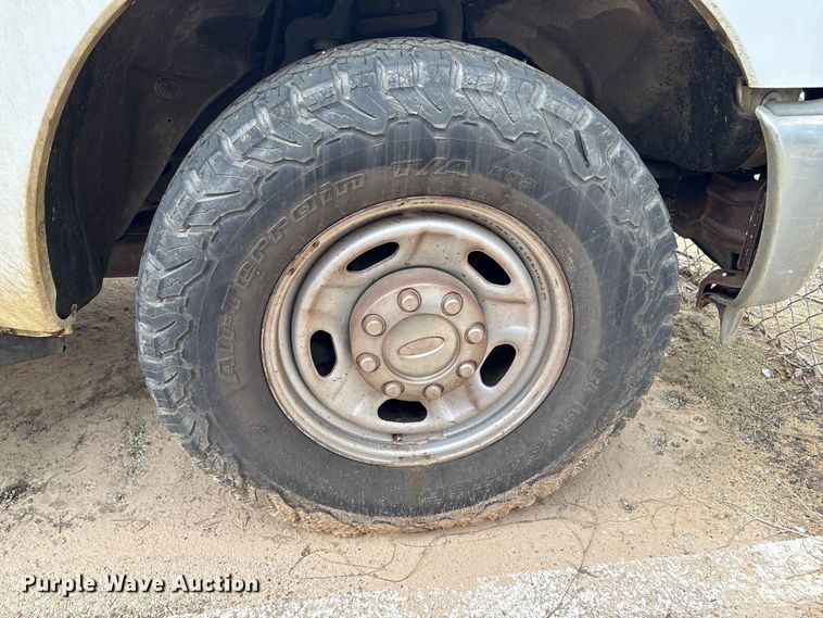 image for item EU7475 2013 Ford F250 Super Duty Ext. Cab pickup truck