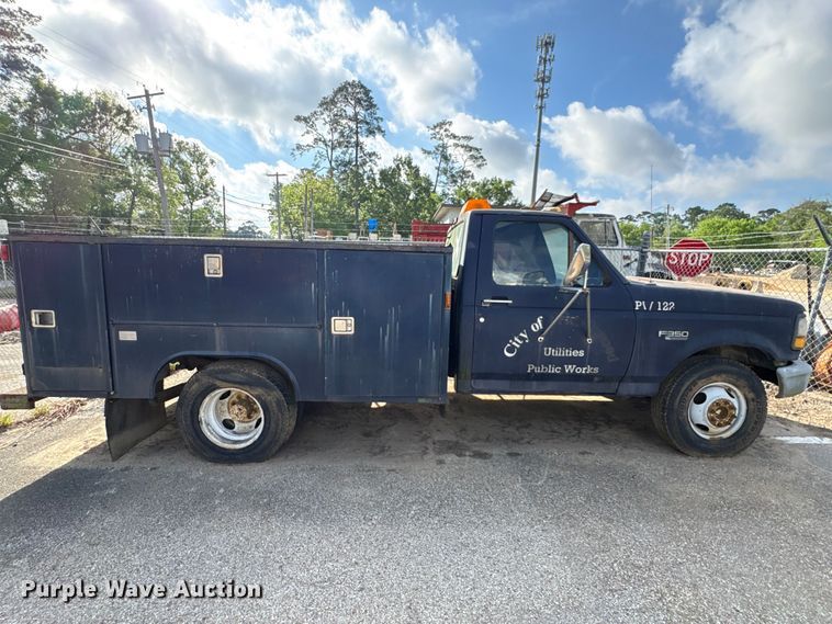 image for item EU7478 1994 Ford F350 Service Truck