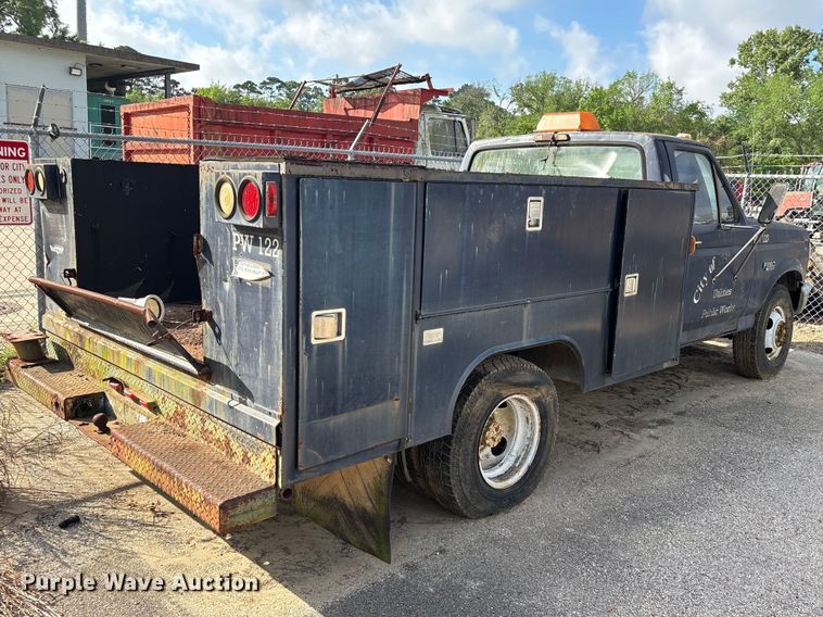 image for item EU7478 1994 Ford F350 Service Truck